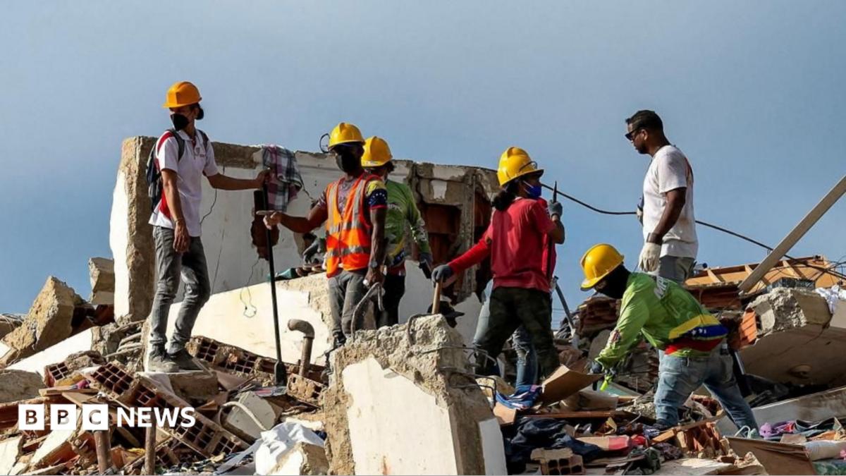 Live updates: The earthquakes on Wednesday killed at least 1,400 people and left more than 3,000 families in shelters.