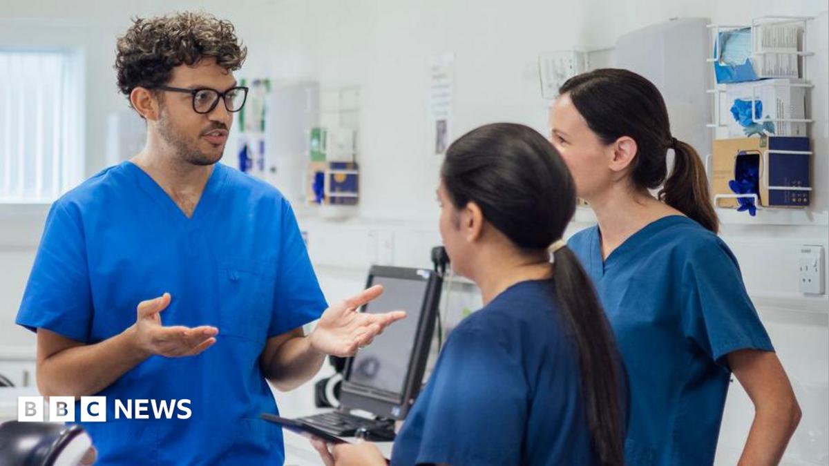 Nearly 400 Welsh nursing and midwifery graduates still without NHS jobs