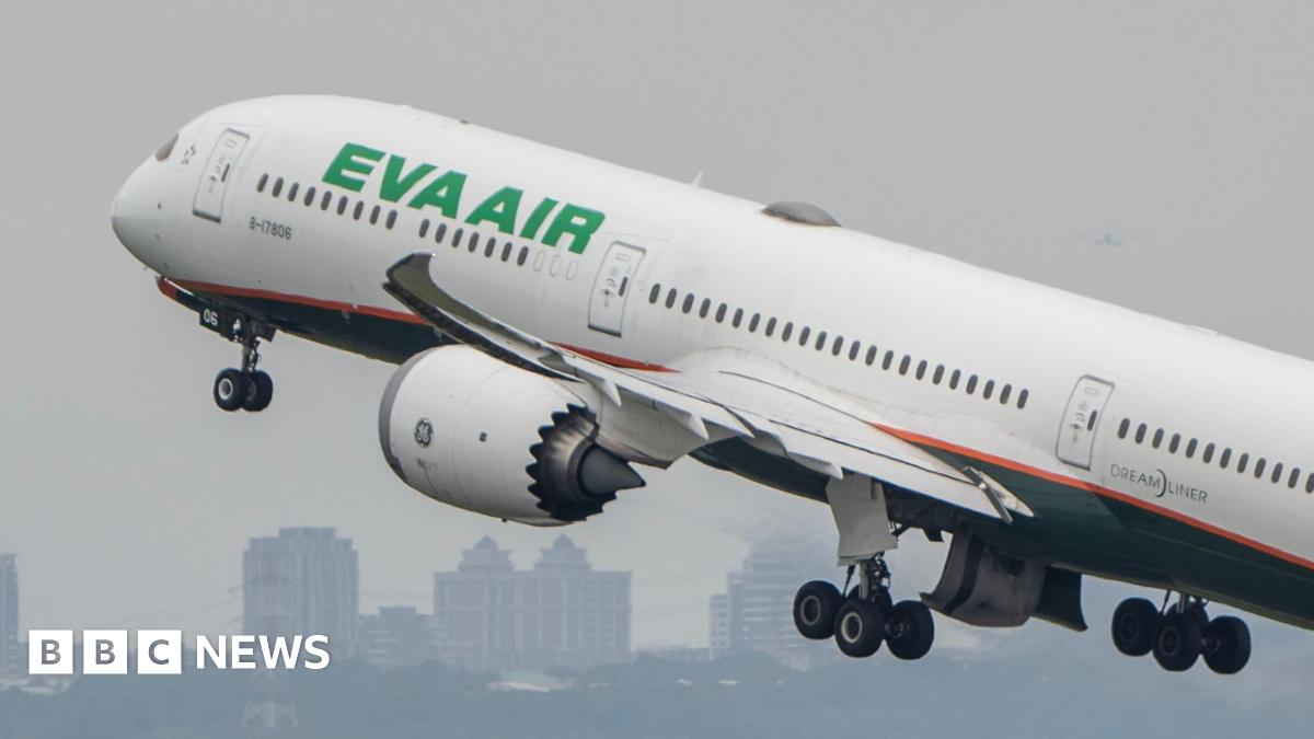 Eva Air: Taiwan airline apologises for asking dead flight attendant for paperwork