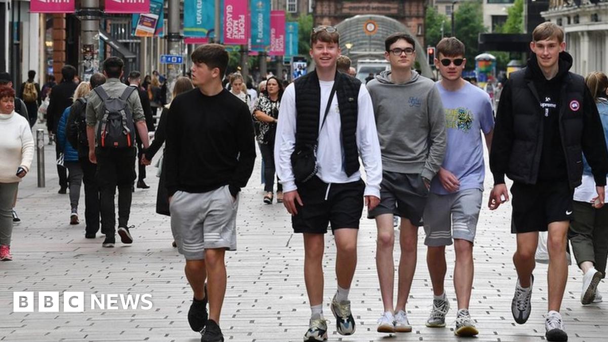 Covid in Scotland: 'Right mome...