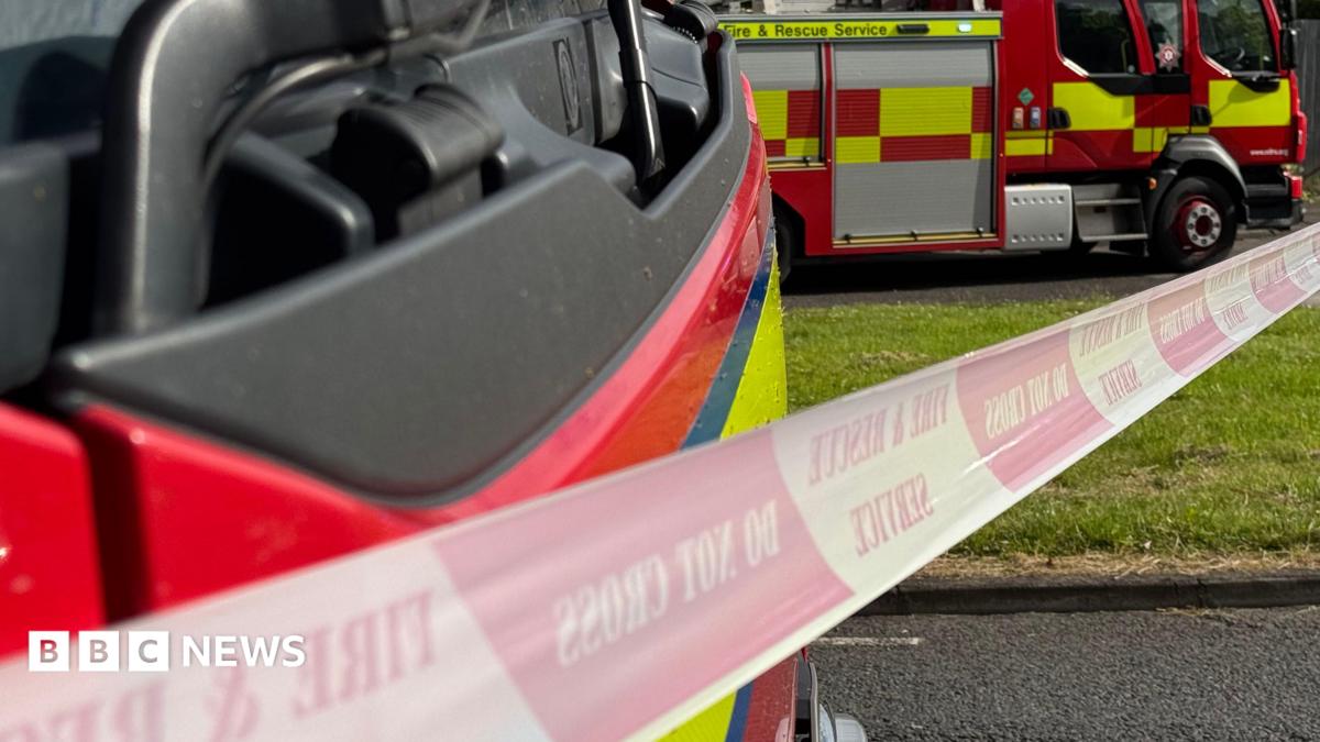 Man in his 80s dies in Tameside house fire | Manchester News Man in his 80s dies in Tameside house fire | Manchester News