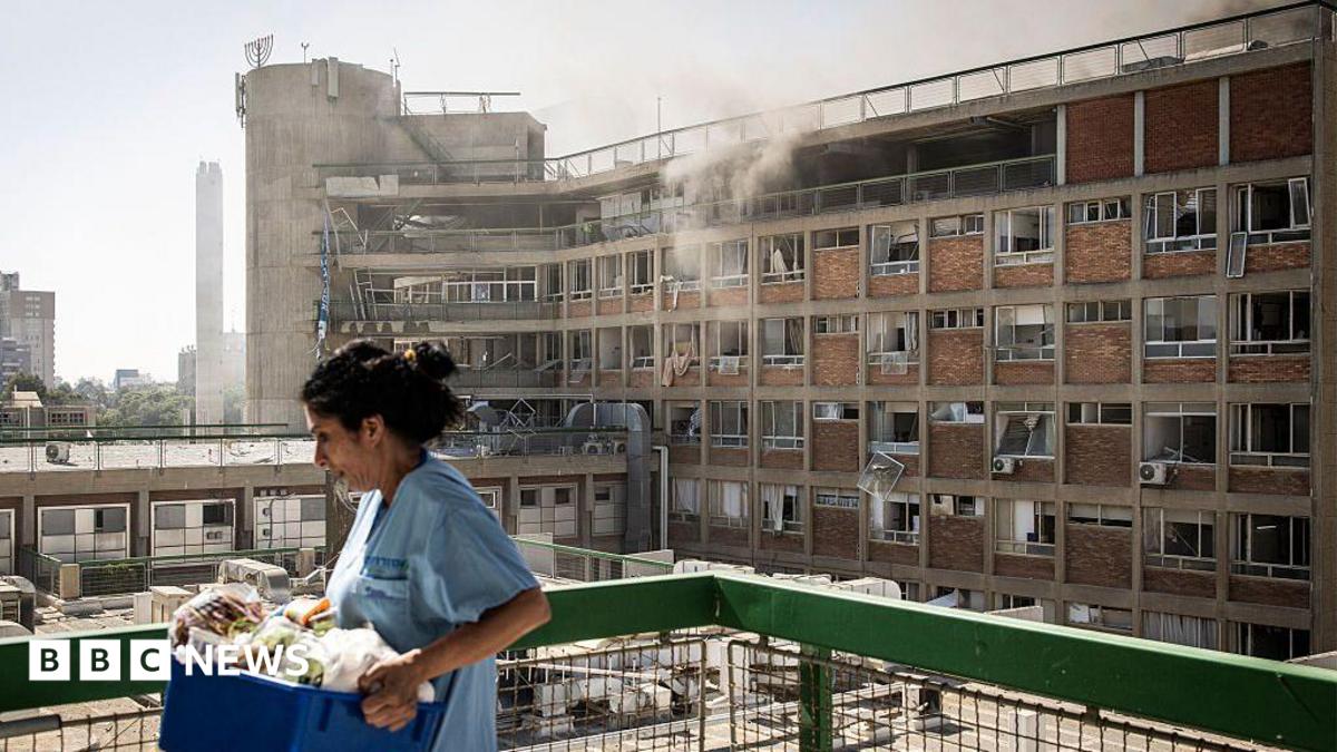 イスラエルのストライキに参加することは地獄を引き起こすだろう、とイランの大臣はBBCに語った
