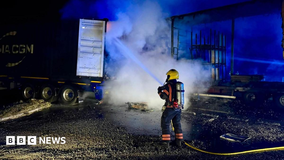 Driver arrested after serious A1 lorry crash