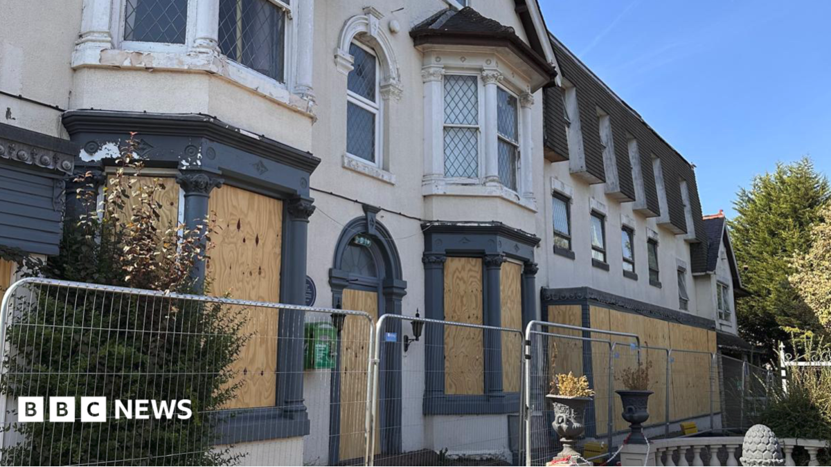 bbc.co.uk - Andrew Dawkins - Two hotels used to house asylum seekers in West Midlands close doors