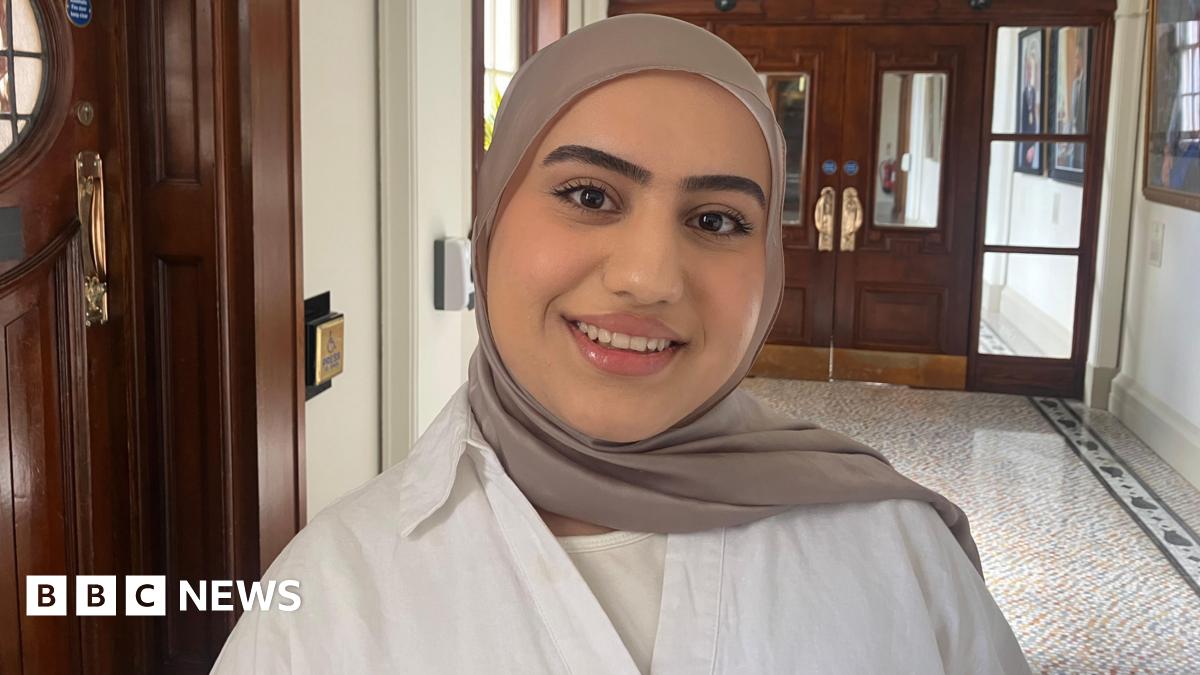 Wait to enter education 'frustrating' for teenage asylum seekers