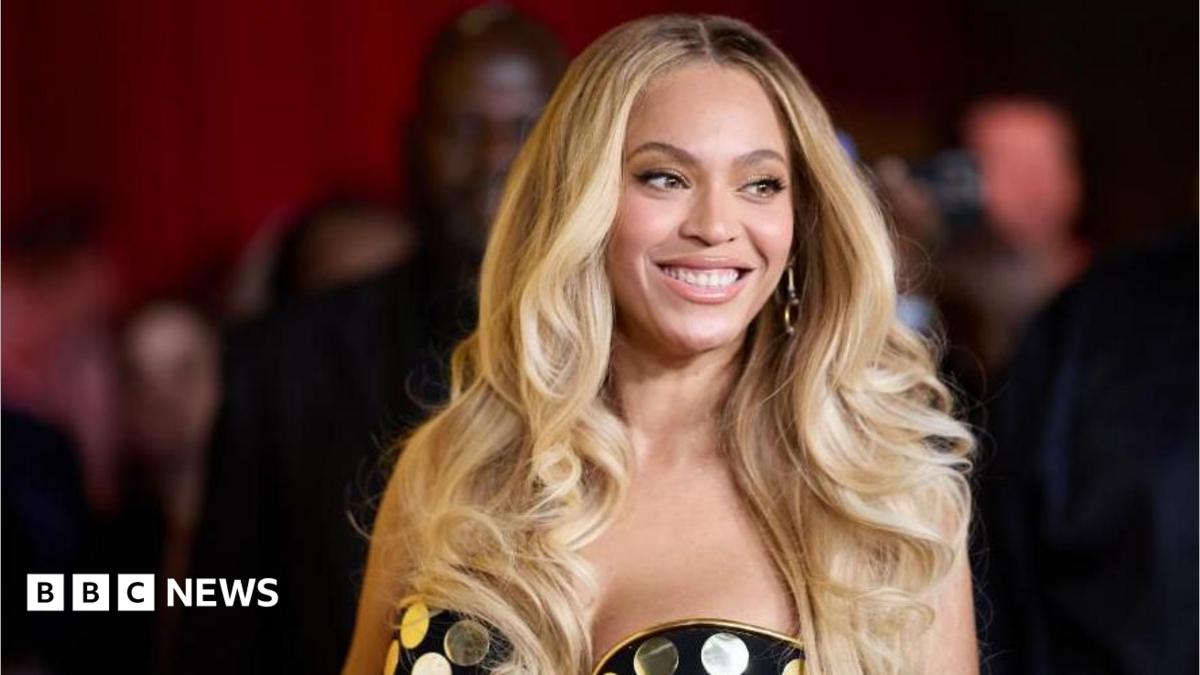 Beyoncé declared a billionaire by Forbes - BBC News