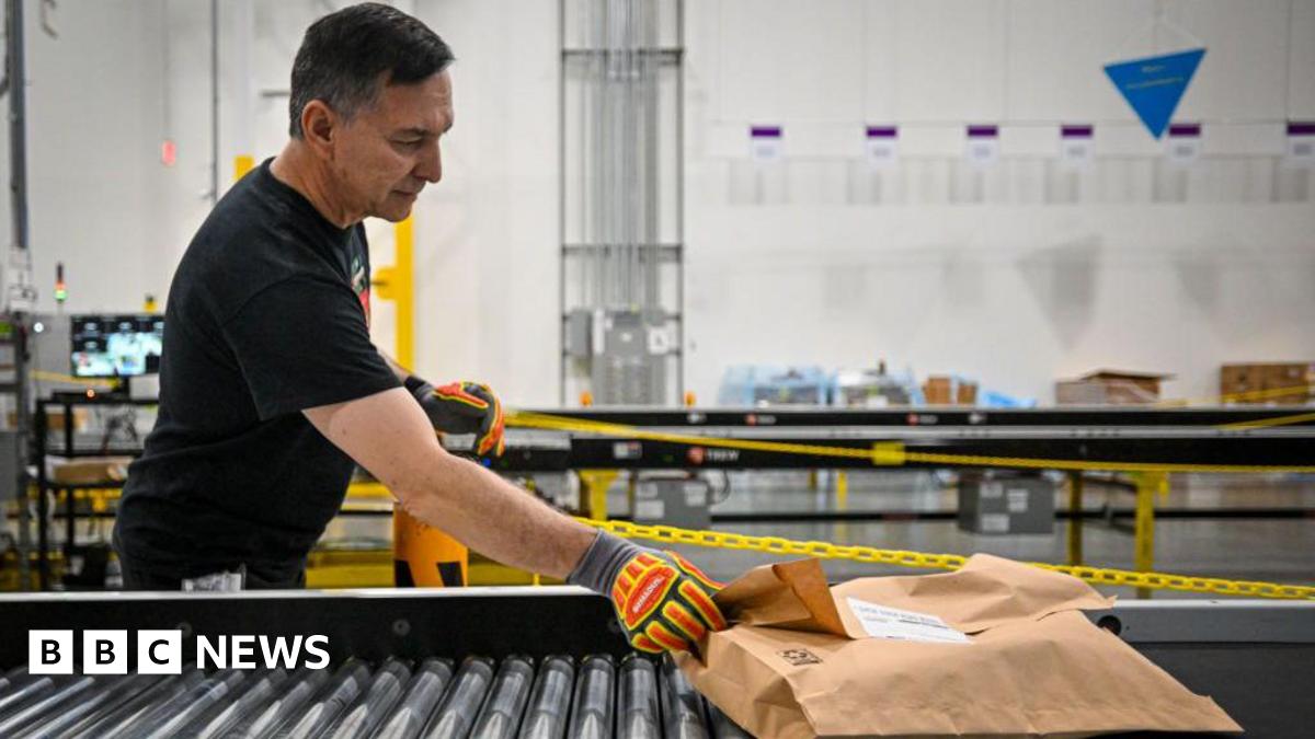 Amazon aware of warehouse injury risk, Senate report finds