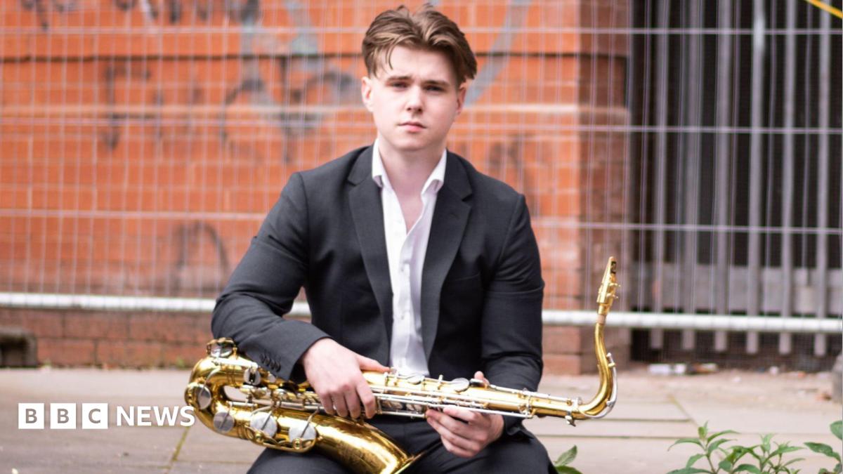 Manchester student’s dismay as family heirloom saxophone stolen | Manchester News Manchester student’s dismay as family heirloom saxophone stolen | Manchester News