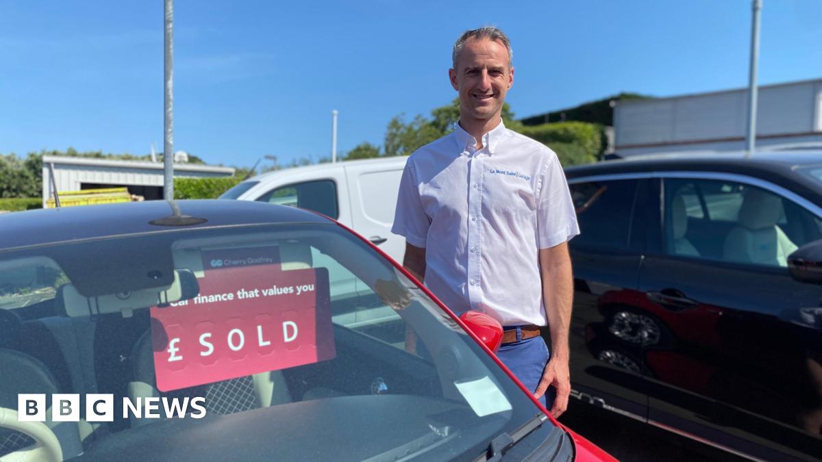 Guernsey islanders turn to electric vehicles amid rising fuel costs