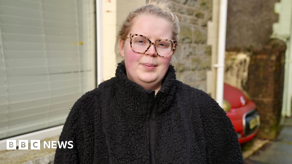 
                            Flood-prone Ynysybwl homes may be bought and bulldozed by council