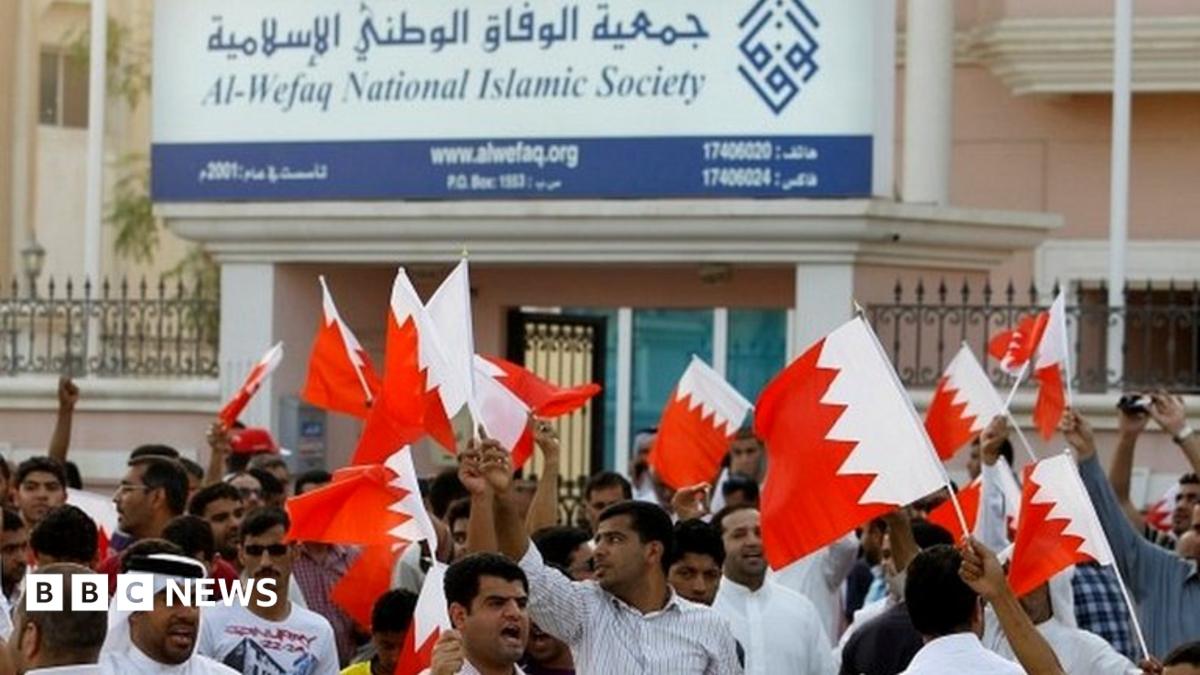Bahrain's main Shia opposition group, Wefaq, 'dissolved' - BBC News