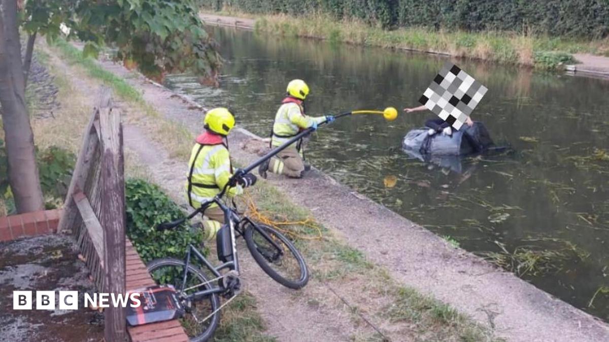 loughborough-boy-15-rescued-from-hay-bale-in-canal-bbc-news