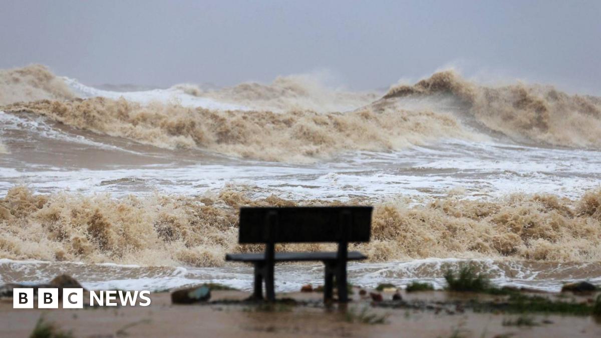 Typhoon Kajiki live: Powerful typhoon makes landfall in Vietnam after more than 500,000 people ordered to evacuate thumbnail