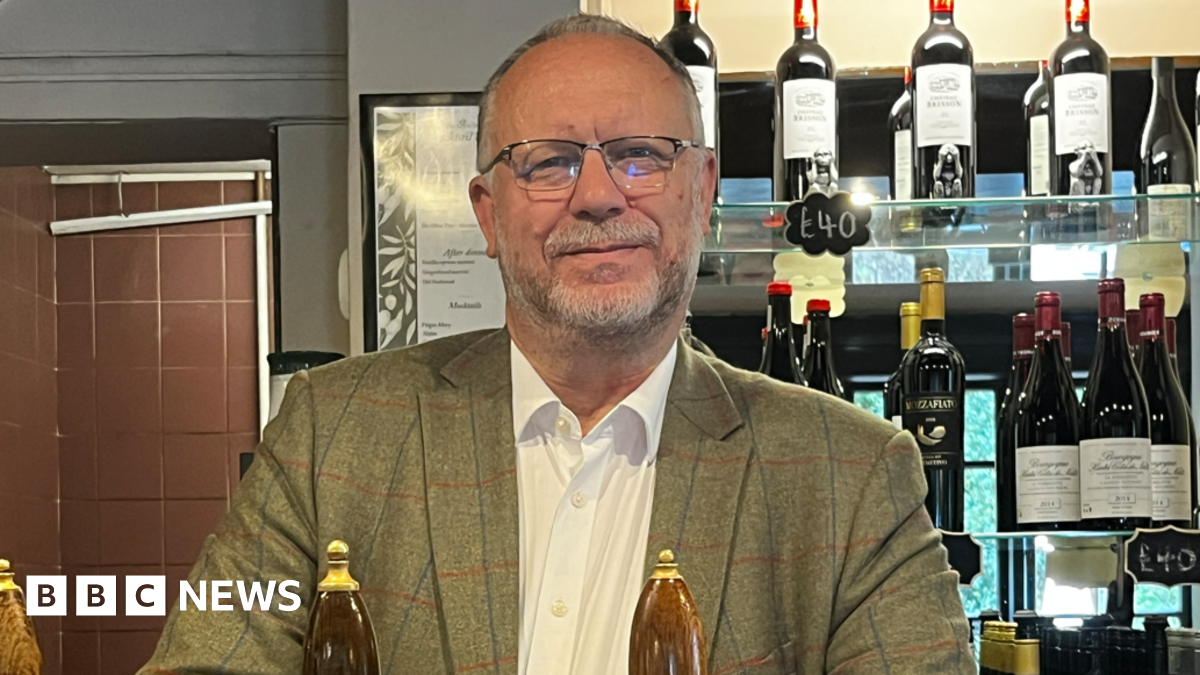 Surrey pub boss hits out at UK Power Networks after blackout shuts business