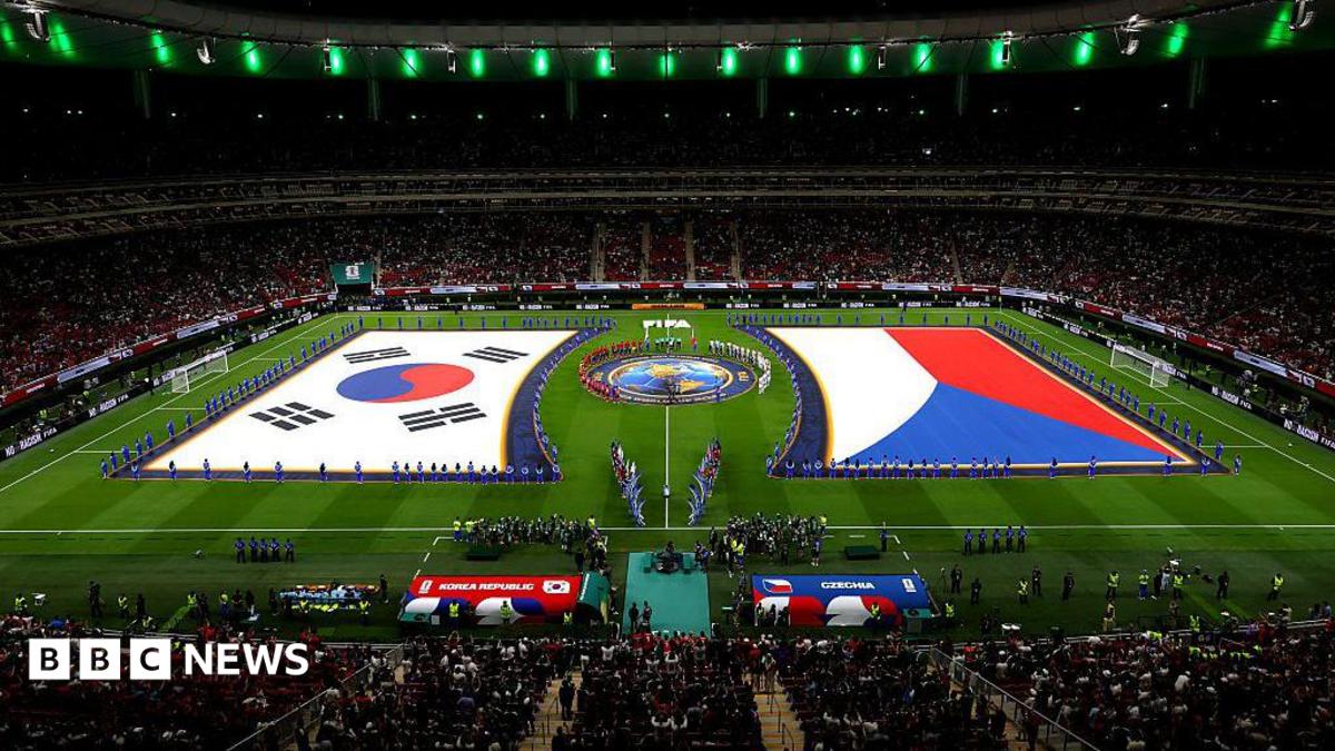 Man apologises for making racist gesture at Korean in World Cup match