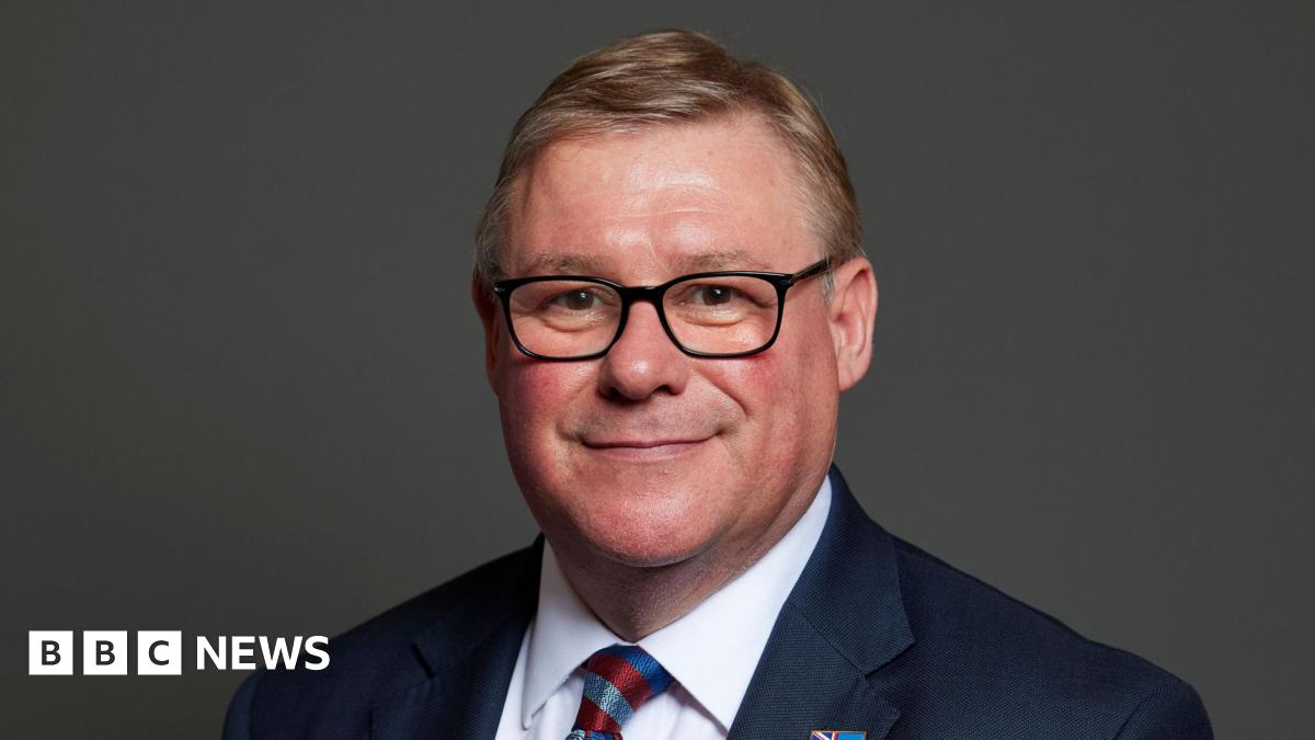 Essex MP calls for referendum on 'massive' devolution reforms - BBC News