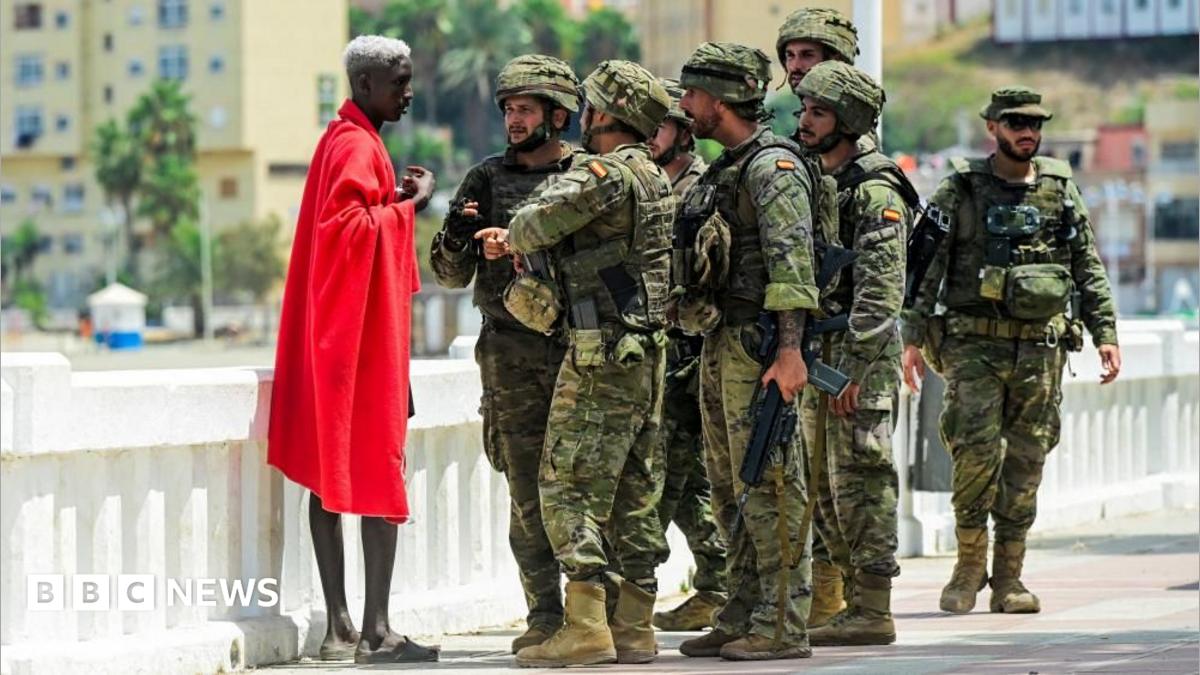 España critica la respuesta "egoísta" de algunos países de la UE por las llegadas de migrantes a Ceuta