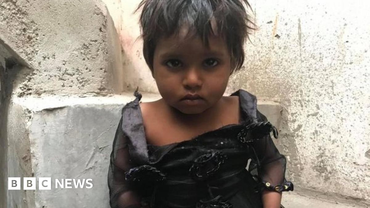 Delhi riots: Toddler separated in violence reunited with family - BBC News