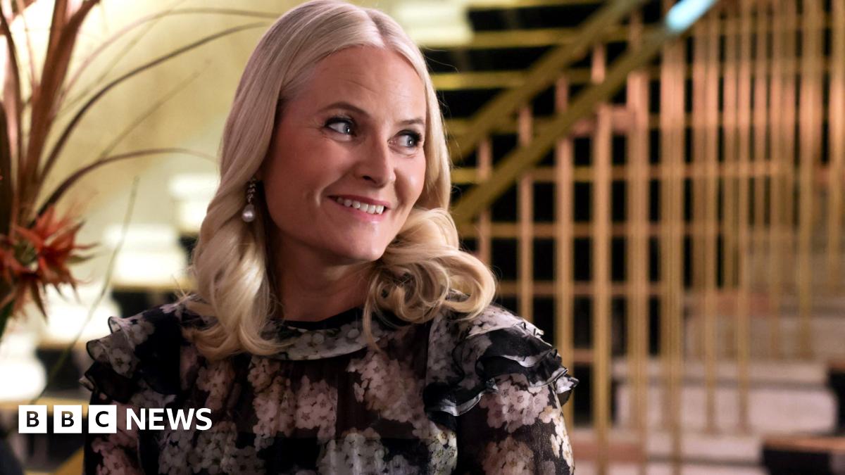 Norway's crown princess on lung transplant waiting list, palace says