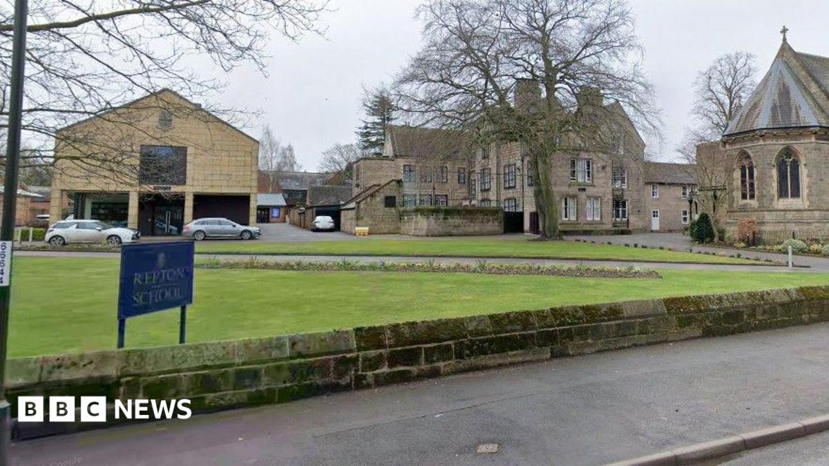 Derbyshire teacher avoids sanction over drink-driving convictions