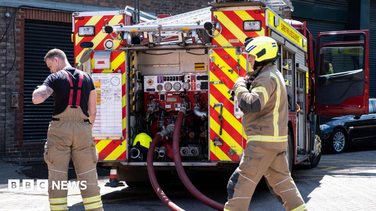 bbc.co.uk - Cash Murphy - Wildfire near Barnett Hill Hotel outside Guildford now contained