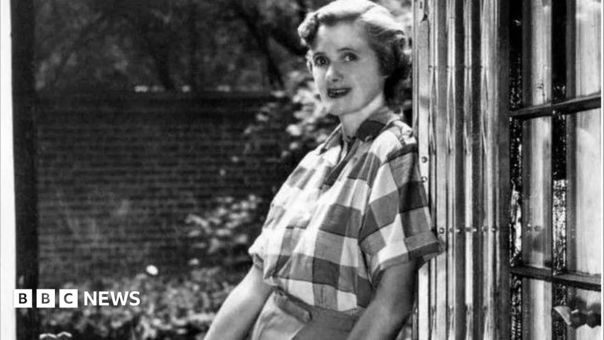 bbc.co.uk - Emma Ruminski, BBC SW Arts reporter - Exploring the life and work of 'reclusive' writer Daphne du Maurier