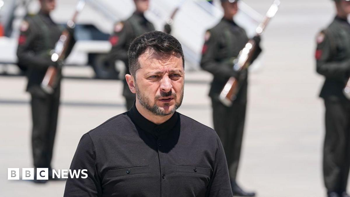 Zelensky accuses Russia of sending 'stand-in props' to peace talks instead of Putin
