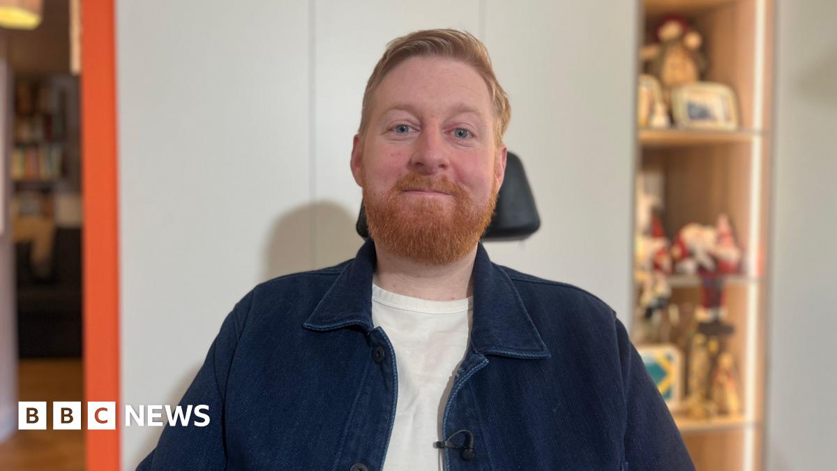 Michael Campbell: Actor with MND who won top award for playing Richard III dies