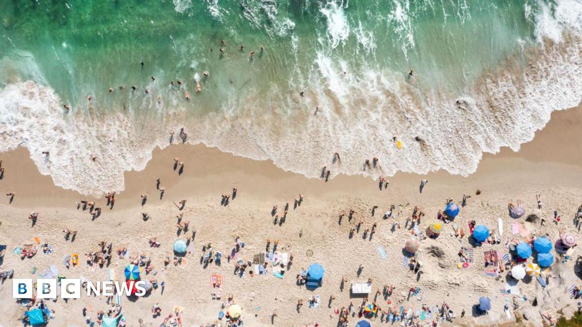 Mysterious 'warm blob' breaks records in the North Pacific Ocean