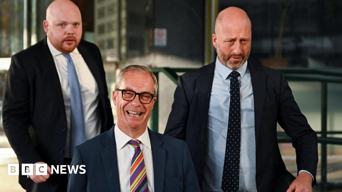 Early English council results show Reform gains, Labour losses