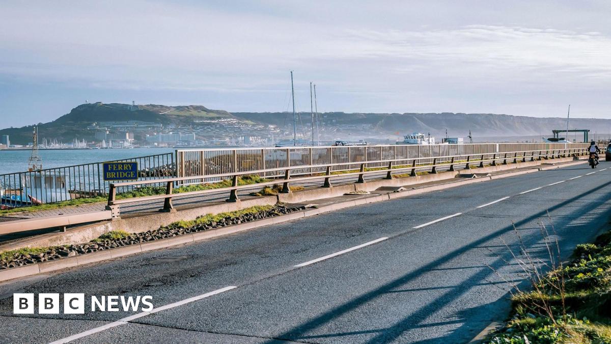 Portland Ferry Bridge repair vital despite traffic lights delays