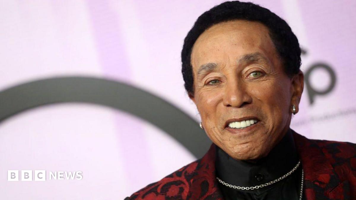 Smokey Robinson denies 'ugly' sexual assault allegations - BBC News