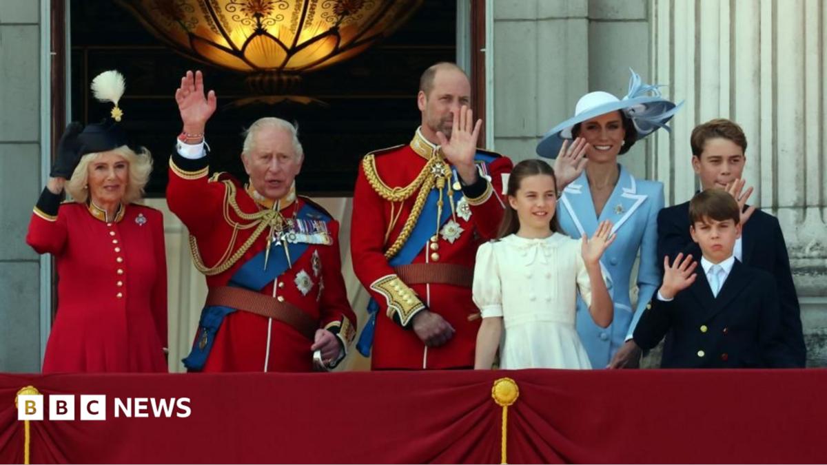 King and Queen cheered by crowds at Trooping the Colour