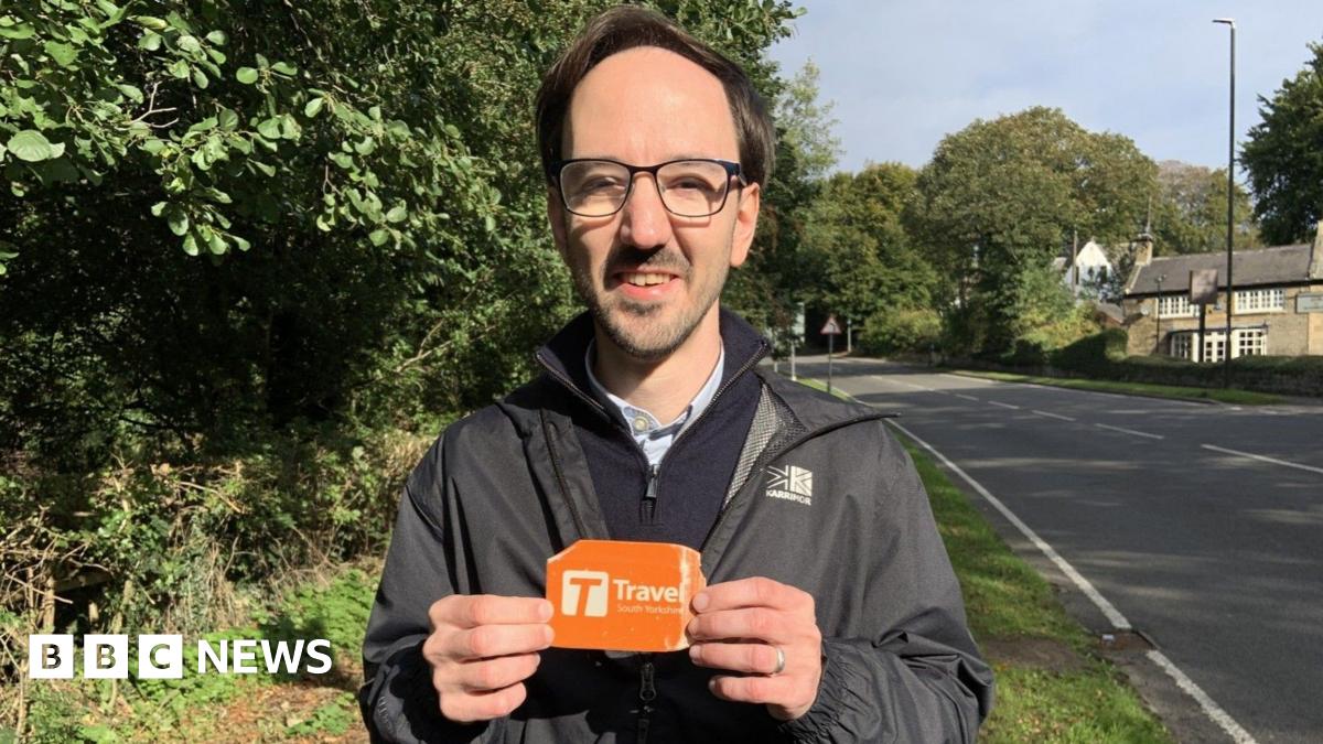 Sheffield blind bus passenger left stranded over pass rules - BBC News