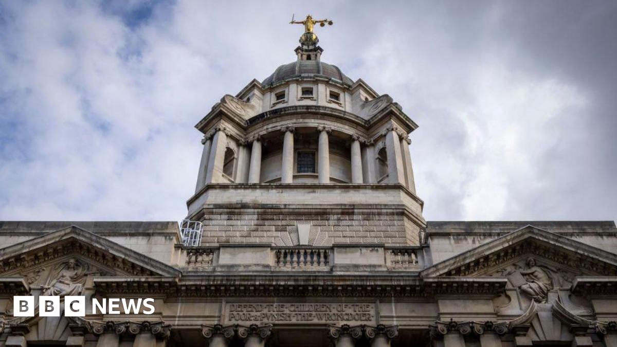 Un conducteur plaide coupable pour la mort de deux femmes sur la M20