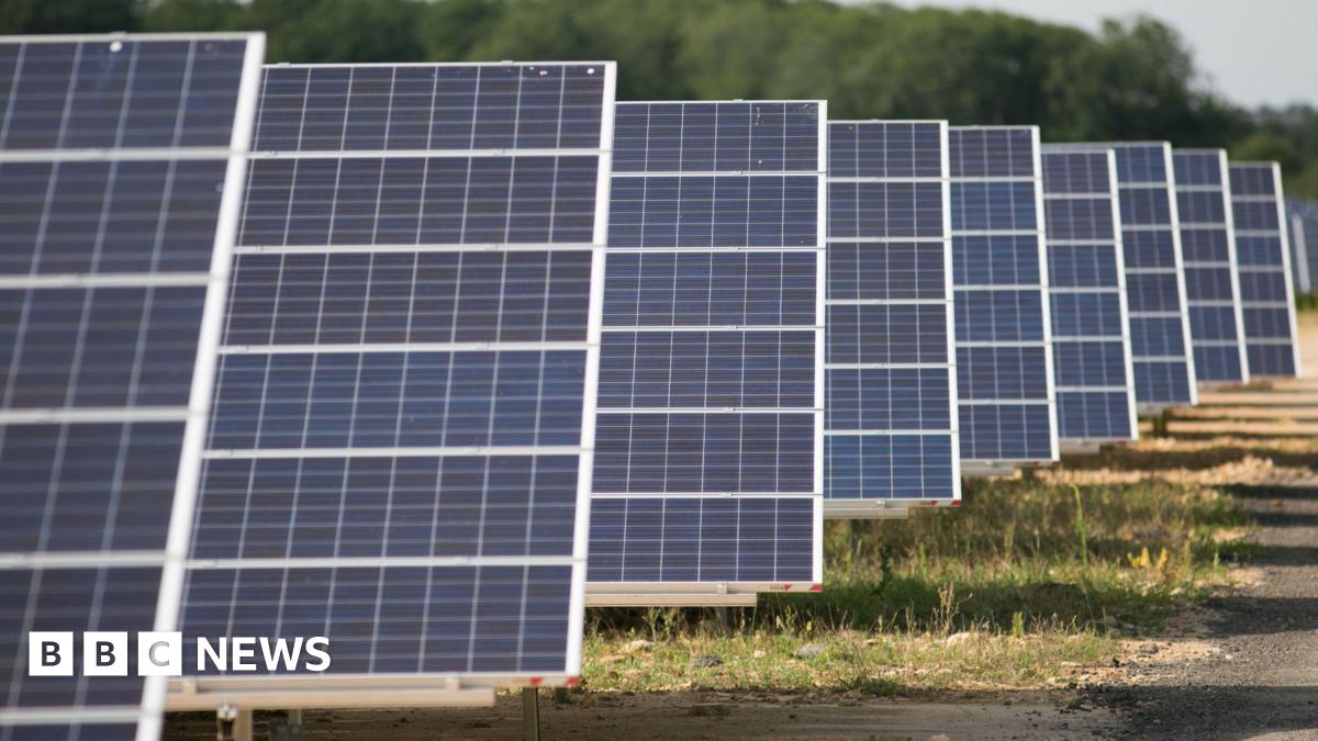 bbc.co.uk - John Guinn - Country lane solar farm in Bedfordshire could power 13,000 homes