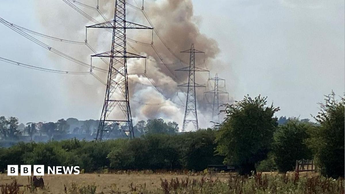 Firefighters tackle large East Ardsley grass fire