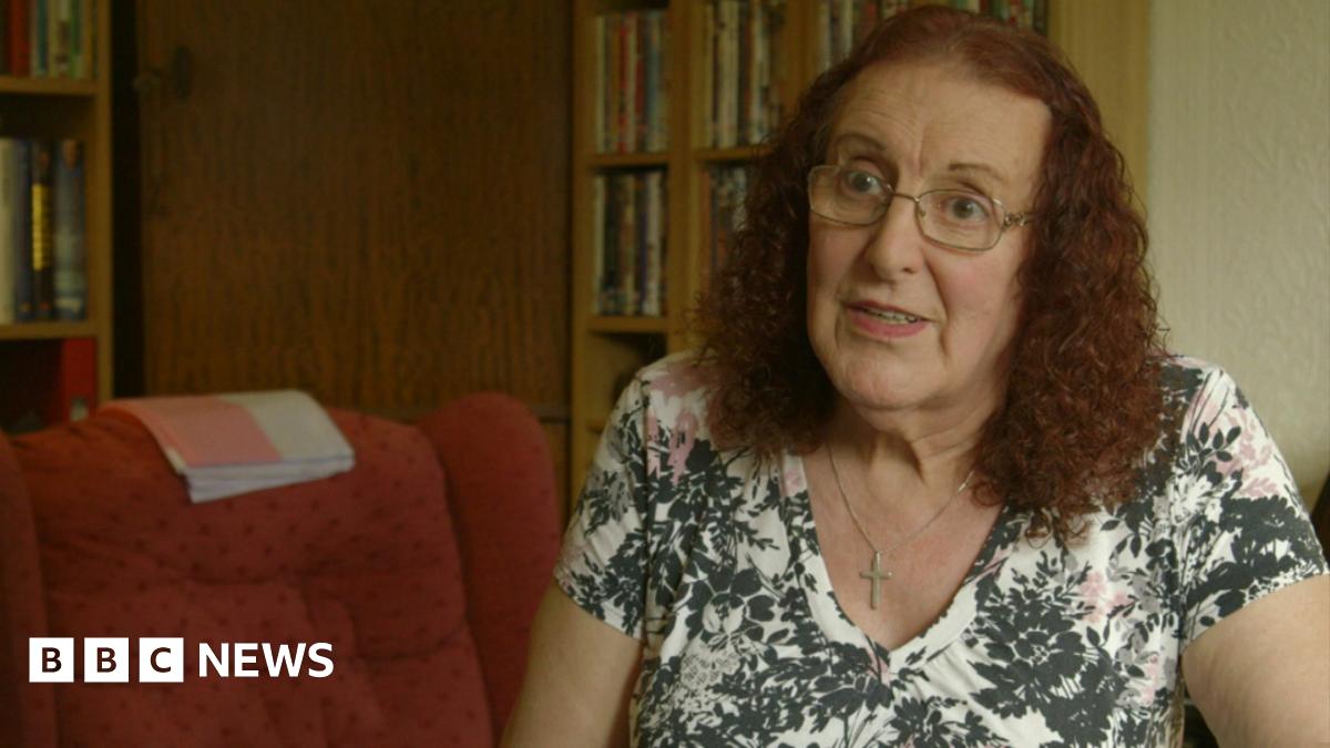 The challenges of being transgender and over 60 - BBC News