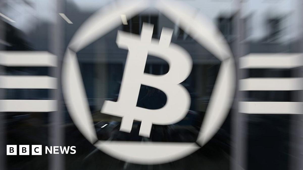 Bitcoin hits $2,000 trading high point - BBC News