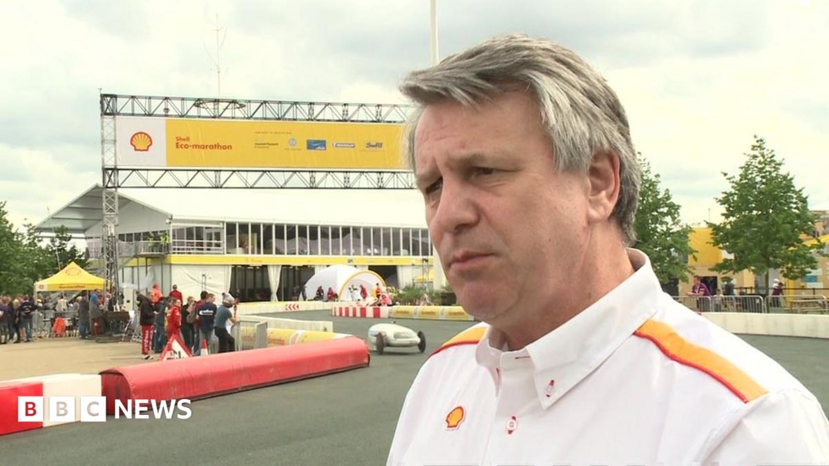 Shell boss taking 'a good look' at North Sea assets - BBC News