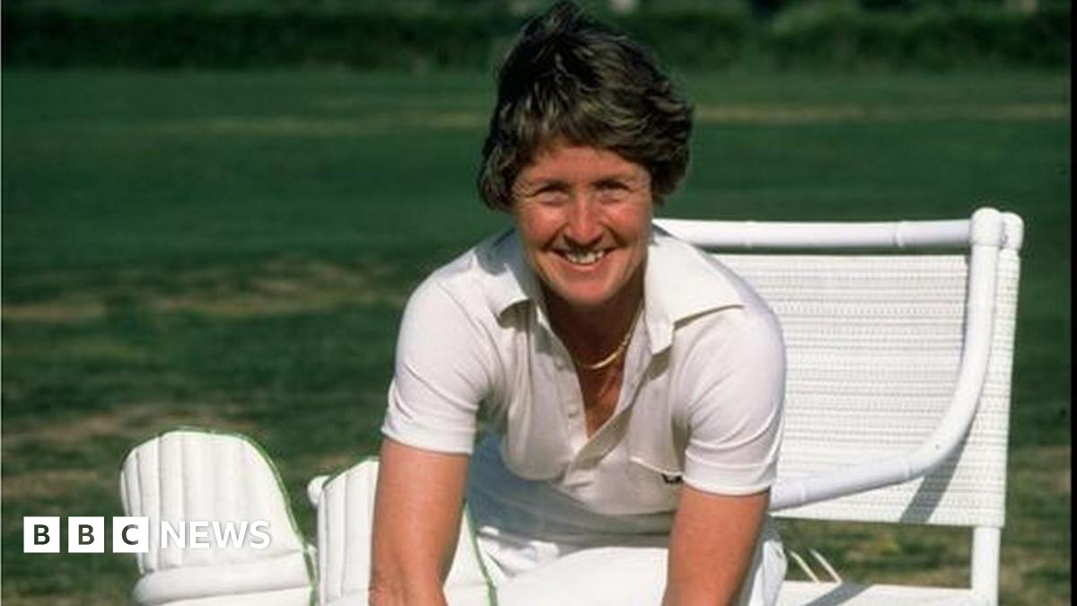 Rachael Heyhoe Flint dies aged 77