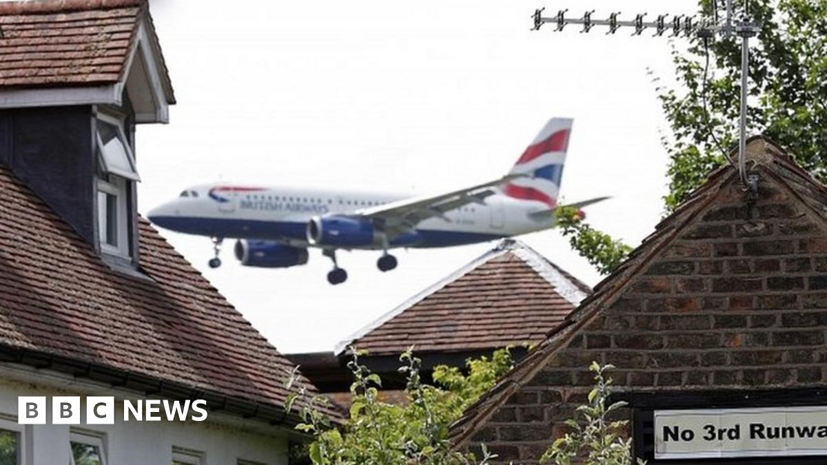 Heathrow airport: MPs vote in favour of expansion - BBC News