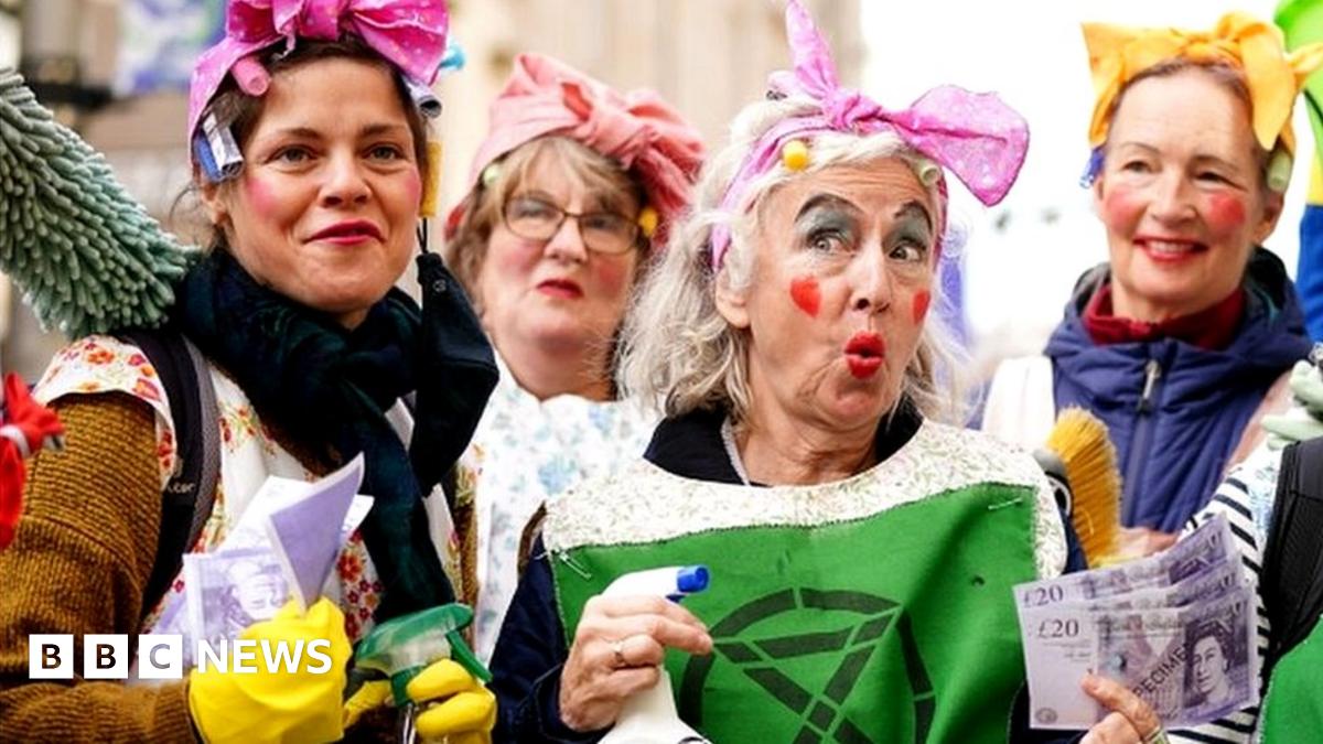 Climate change: Seven ways to spot businesses greenwashing - BBC News