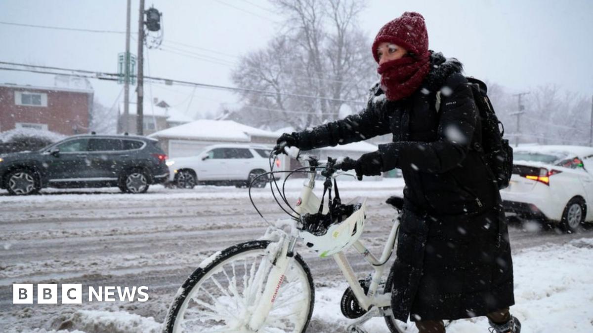 Arctic blast: Record-breaking cold weather forecast for many states - BBC News