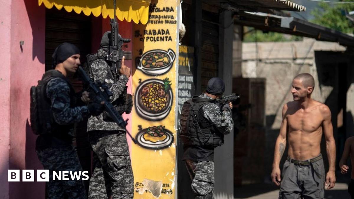 Brazil violence: Rio police accused by residents of abuses in raid - BBC News