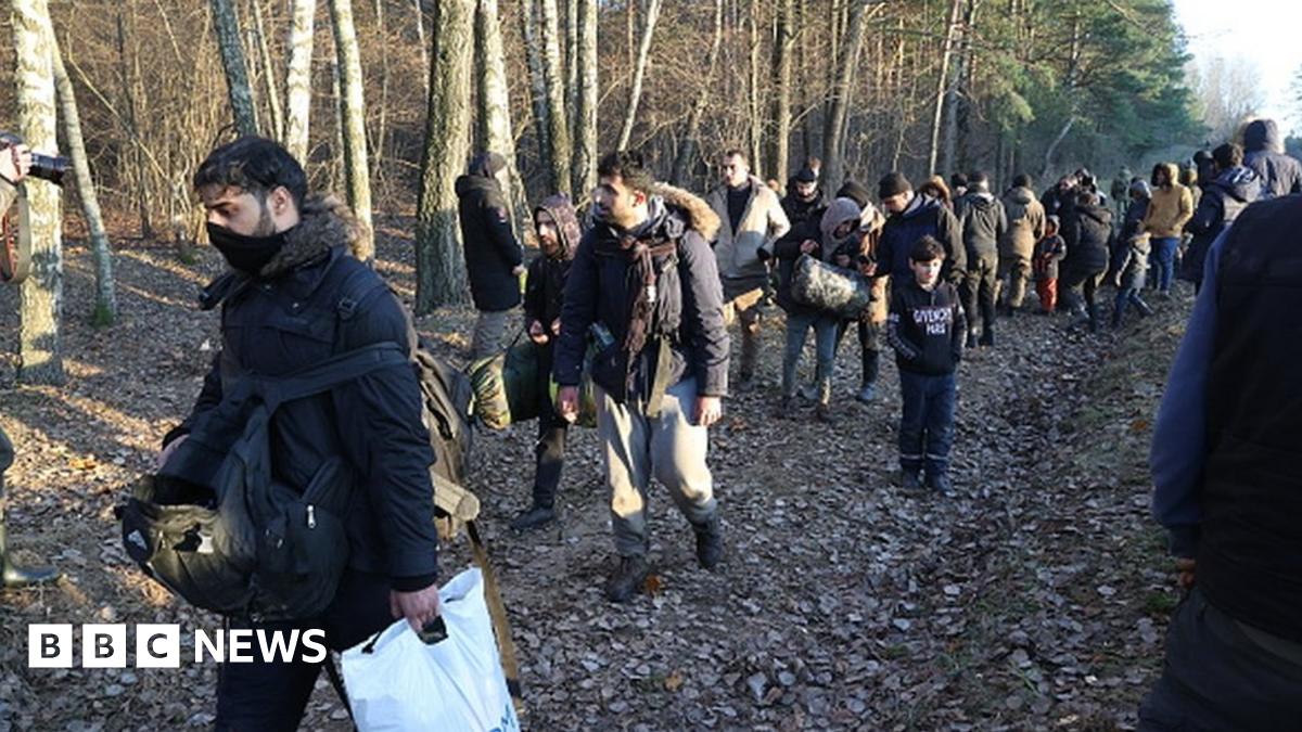 Poland-Belarus: How social media posts fuelled the migrant crisis - BBC News