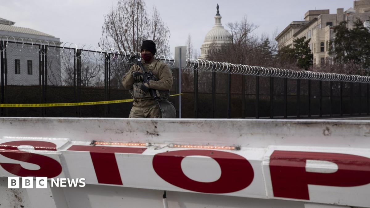 _116568894_capitollockdown.jpg