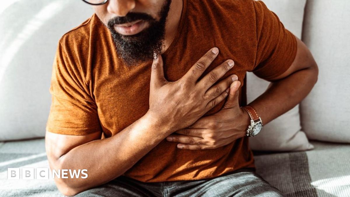 call-999-with-early-heart-attack-symptoms-nhs-says-bbc-news