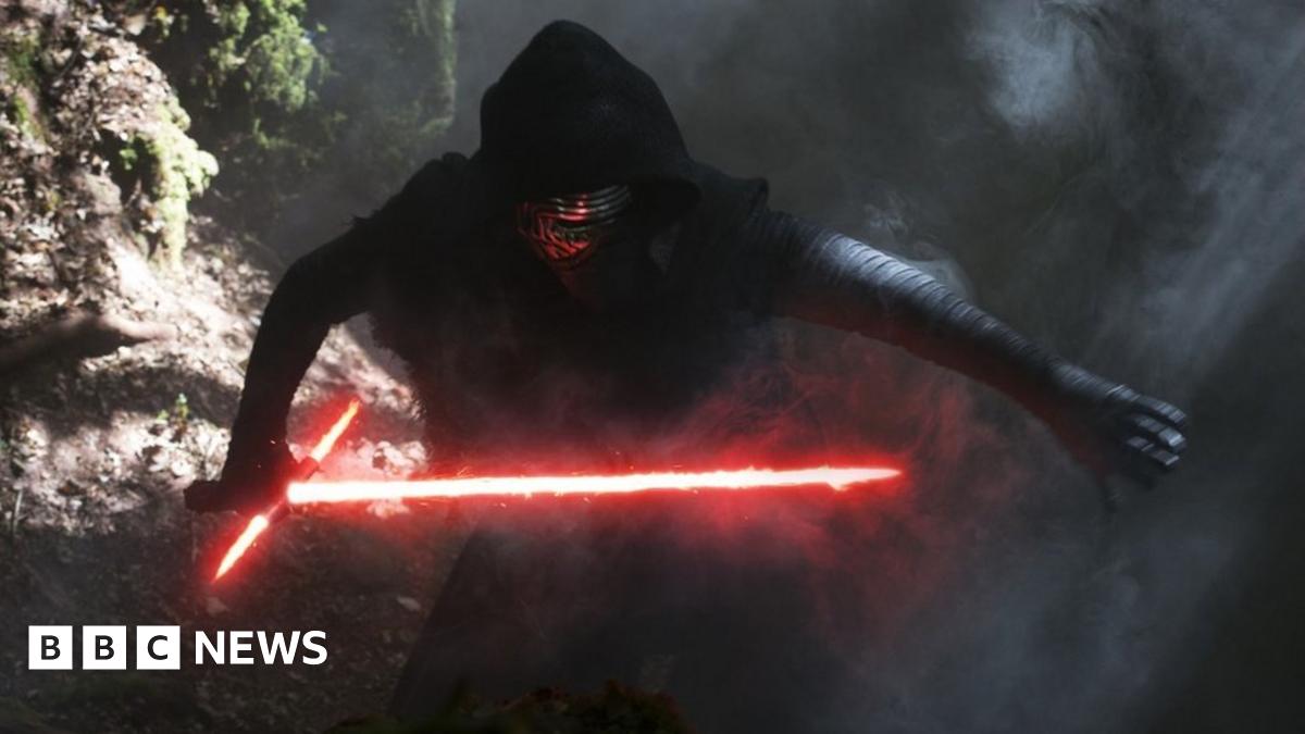 Puzzlewood 'magical' site for Star Wars filming - BBC News