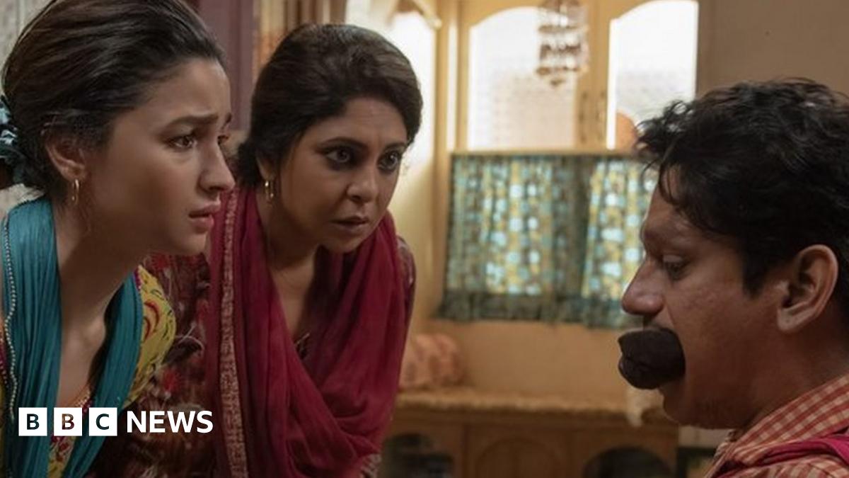 Darlings: Alia Bhatt and Vijay Varmas domestic violence film wows India -  BBC News